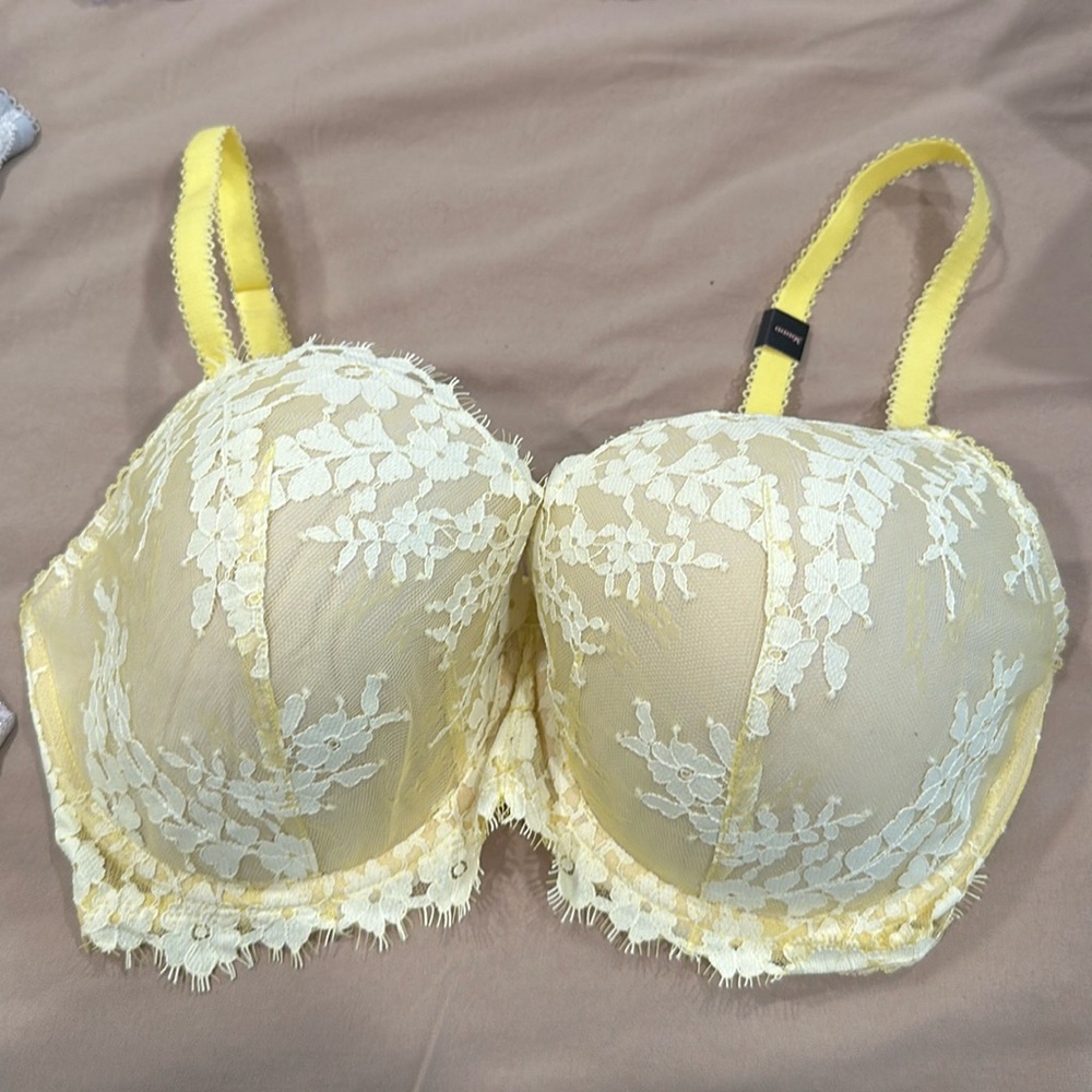 VS bra NWT